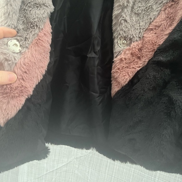 Jacket/ little coat/ faux fur/ - Picture 8 of 10